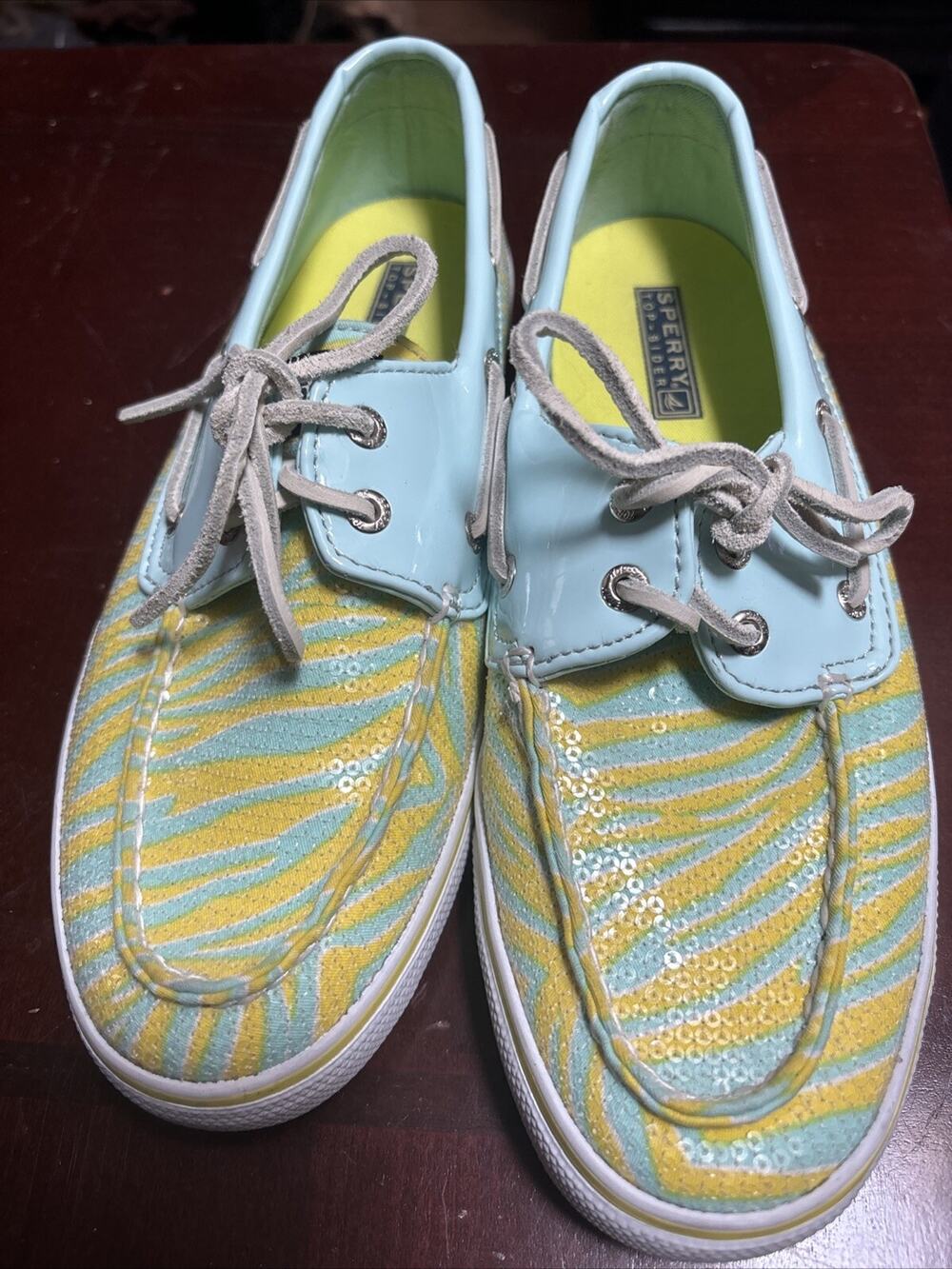 Women’s Sperry Yellow Sequin Tiger Print Boat Shoes Size 8.5